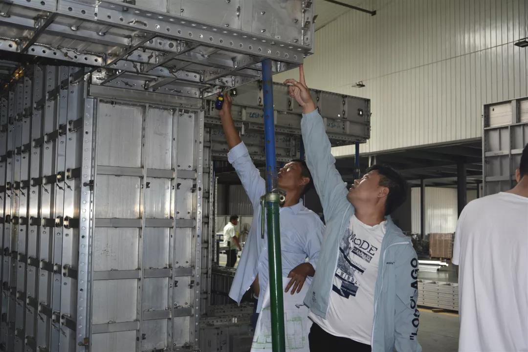 恭賀五棵松鋁模板房山項(xiàng)目順利通過(guò)出廠驗(yàn)收!