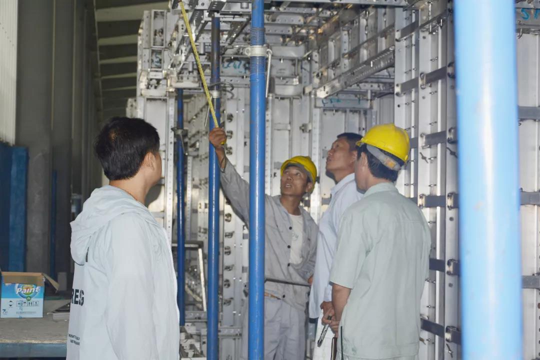 恭賀五棵松鋁模板房山項(xiàng)目順利通過(guò)出廠驗(yàn)收!